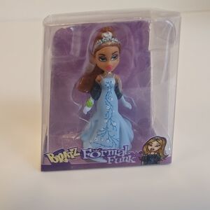 Mini Bratz Formal Funk Yasmin NEW in package